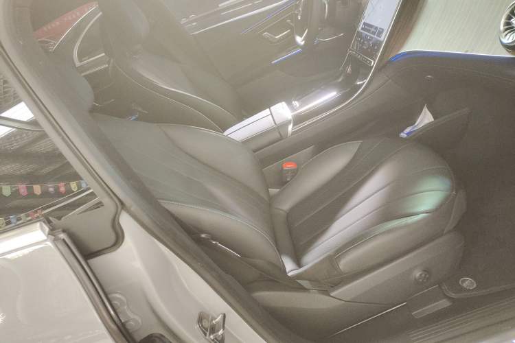 Used Mercedes-Benz EQE 2022 350 Luxury Edition Right Front Seat