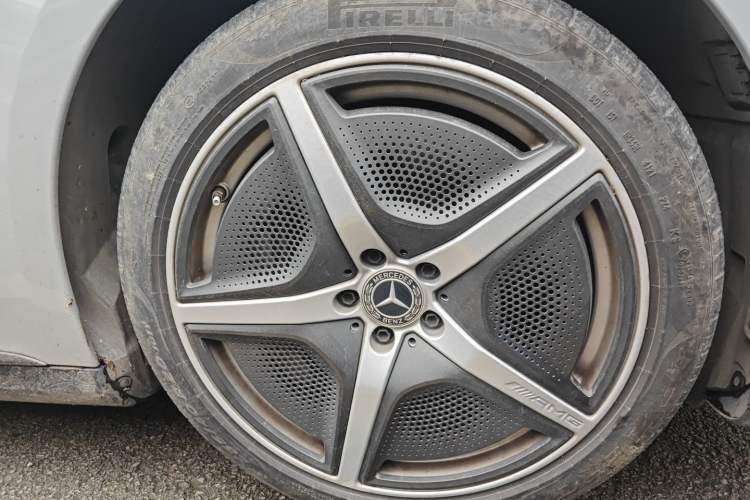 Used Mercedes-Benz EQE 2022 350 First Edition Special Version Right Front Wheel Hub