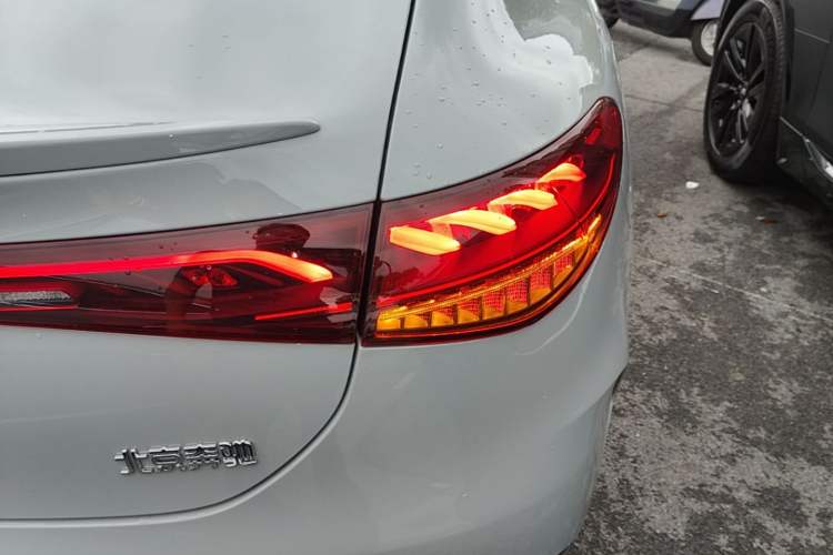 Used Mercedes-Benz EQE 2022 350 Luxury Edition Right Rear Taillight
