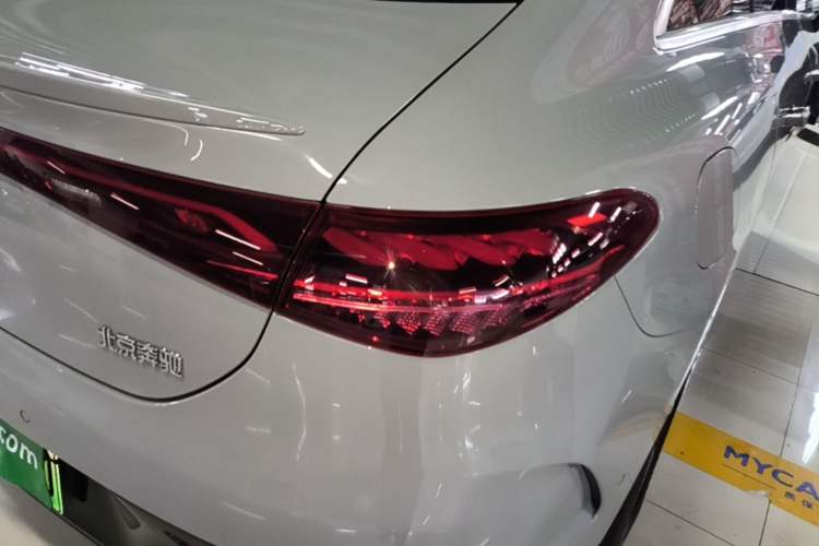 Used Mercedes-Benz EQE 2022 350 Luxury Edition Right Rear Taillight