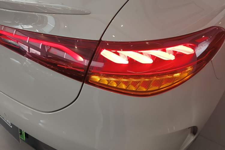 Used Mercedes-Benz EQE 2022 350 Luxury Edition Right Rear Taillight