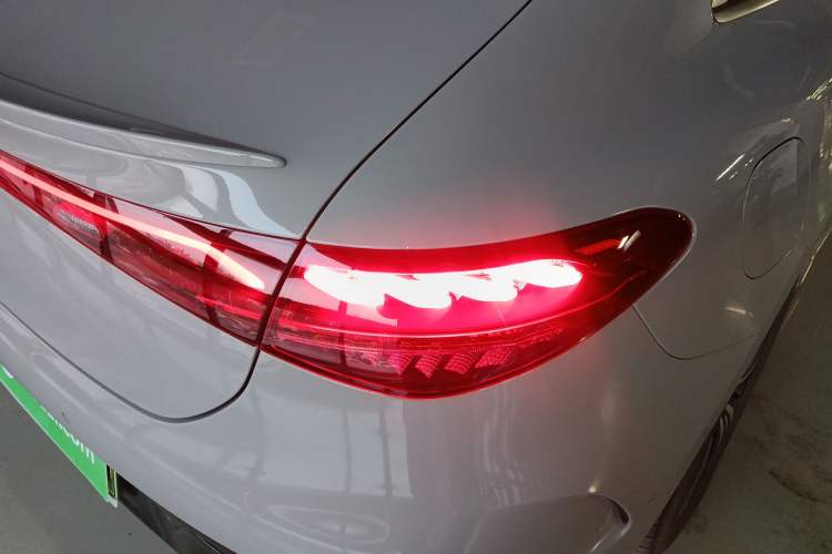 Used Mercedes-Benz EQE 2022 350 Luxury Edition Right Rear Taillight