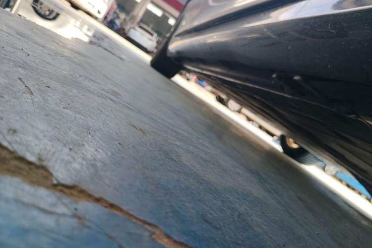 Used Mercedes-Benz EQE 2022 350 Pioneer Edition Right Side Sill