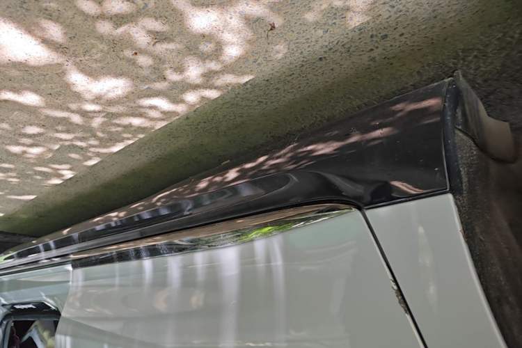Used Mercedes-Benz EQE 2022 350 First Edition Special Version Right Side Sill