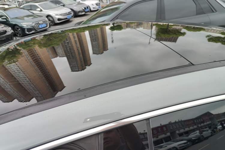 Used Mercedes-Benz EQE 2022 350 Luxury Edition Roof