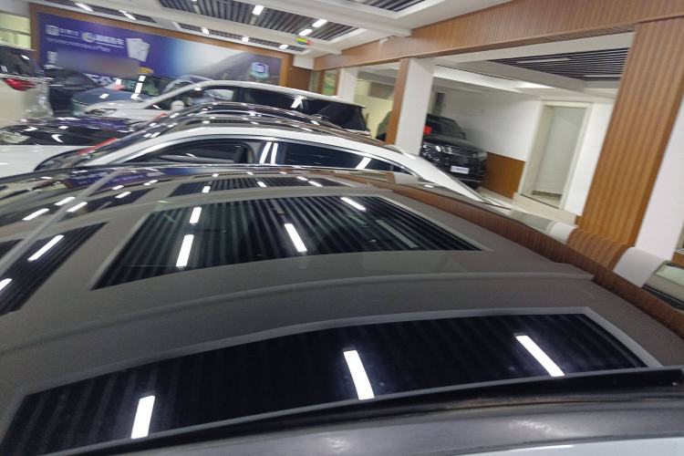 Used Mercedes-Benz EQE 2022 350 Pioneer Edition Roof