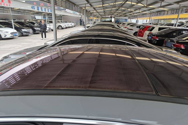 Used Mercedes-Benz EQE 2022 350 Luxury Edition Roof