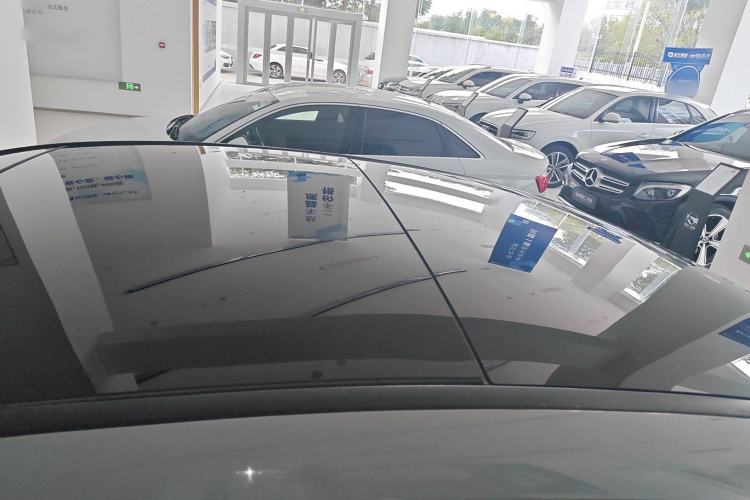 Used Mercedes-Benz EQE 2022 350 Luxury Edition Roof