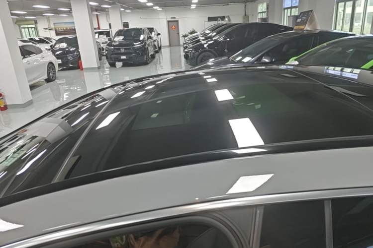 Used Mercedes-Benz EQE 2022 350 Luxury Edition Roof