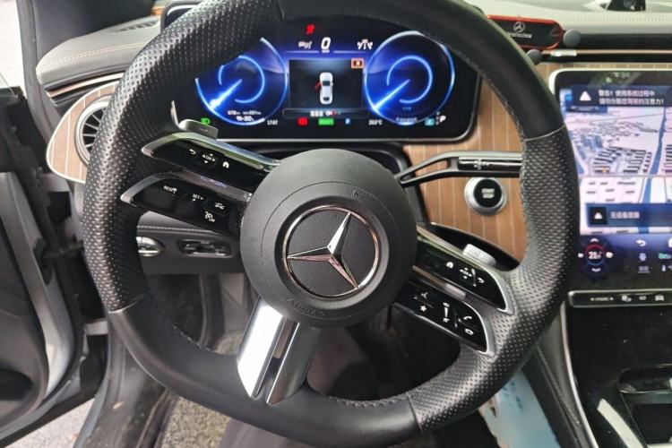 Used Mercedes-Benz EQE 2022 350 Pioneer Edition Steering Wheel