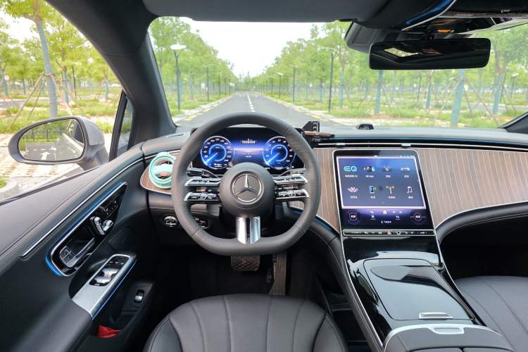 Used Mercedes-Benz EQE 2022 350 Luxury Edition Steering Wheel