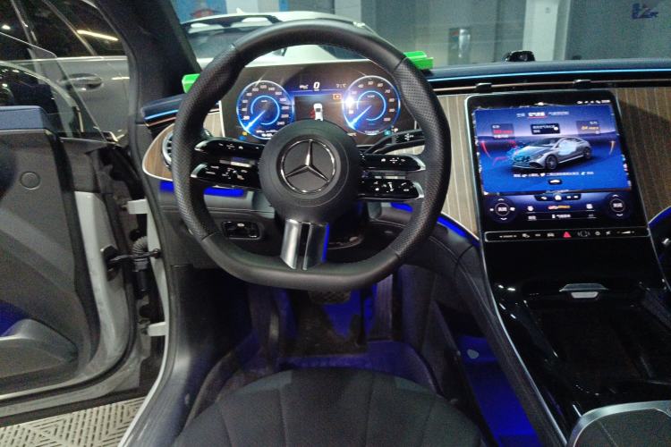 Used Mercedes-Benz EQE 2022 350 Pioneer Edition Steering Wheel