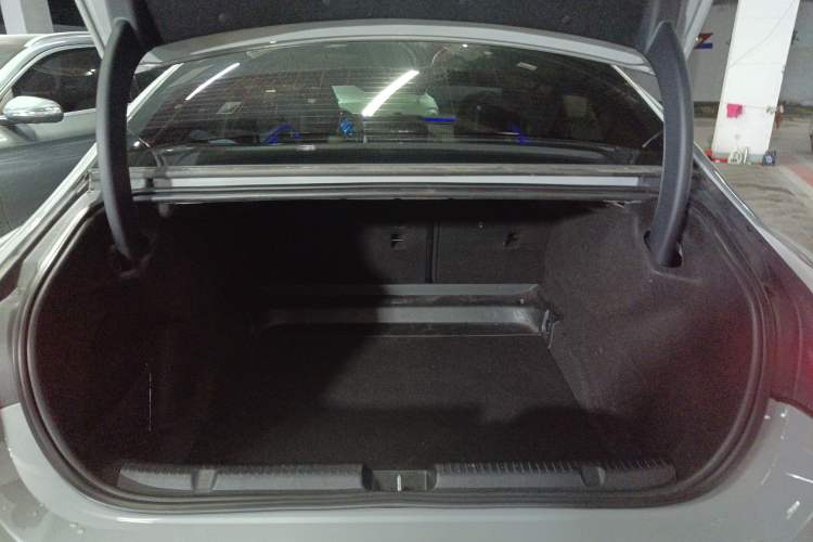 Used Mercedes-Benz EQE 2022 350 Pioneer Edition Trunk