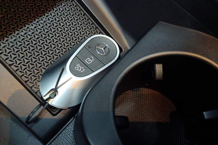 Used Mercedes-Benz EQE 2022 350 Pioneer Edition Vehicle Key