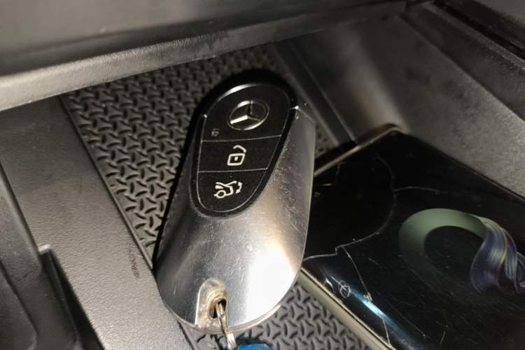 Used Mercedes-Benz EQE 2022 350 Luxury Edition Vehicle Key