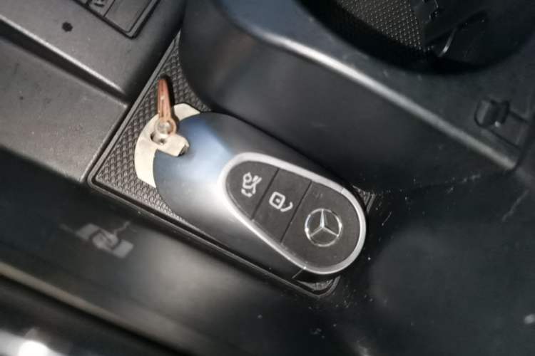 Used Mercedes-Benz EQE 2022 350 Luxury Edition Vehicle Key