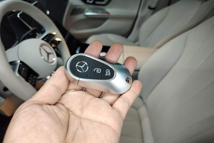 Used Mercedes-Benz EQE 2022 350 First Edition Special Version Vehicle Key