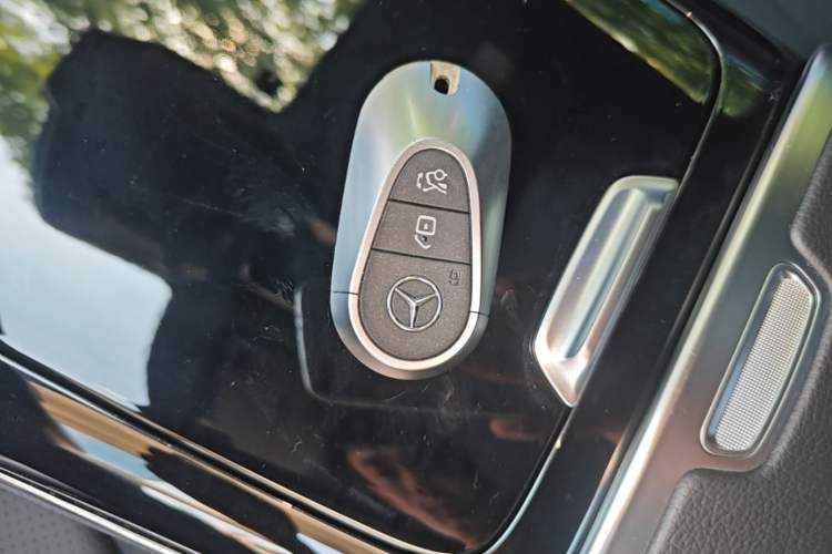 Used Mercedes-Benz EQE 2022 350 Luxury Edition Vehicle Key