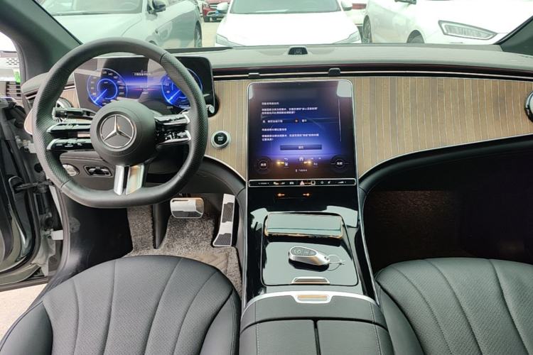 Used Mercedes-Benz EQE 2022 350 First Edition Special Version Center Console
