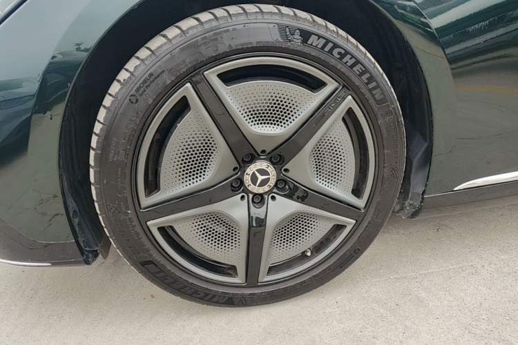 Used Mercedes-Benz EQE 2022 350 First Edition Special Version Left Front Wheel Hub