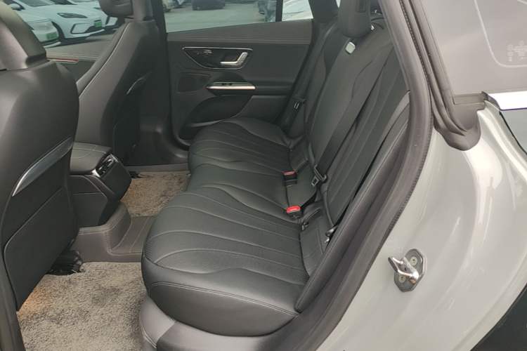 Used Mercedes-Benz EQE 2022 350 First Edition Special Version Left Rear Seat