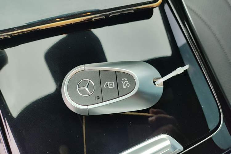 Used Mercedes-Benz EQE 2022 350 First Edition Special Version Vehicle Key