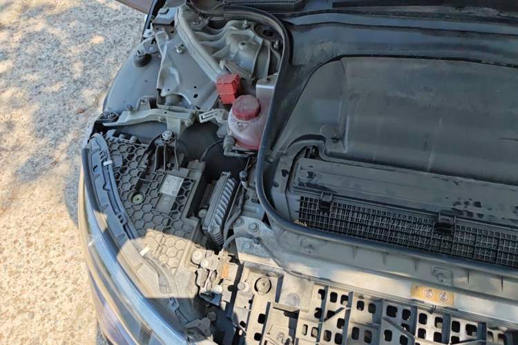 Used Mercedes-Benz EQE 2022 350 First Edition Special Version Engine Bay Right