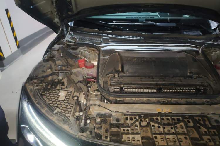 Used Mercedes-Benz EQE 2022 350 Luxury Edition Engine Bay Right