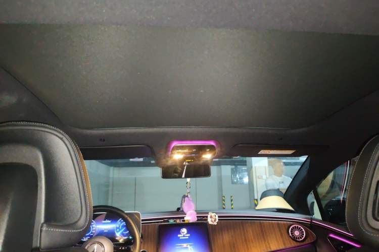 Used Mercedes-Benz EQE 2022 350 Luxury Edition Headliner