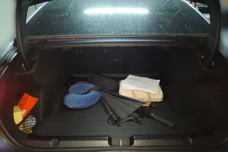 Used Mercedes-Benz EQE 2022 350 Luxury Edition Trunk
