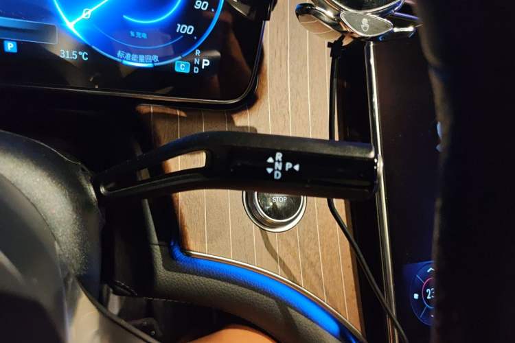 Used Mercedes-Benz EQE 2022 350 Luxury Edition Gear Lever