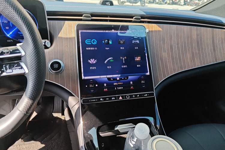 Used Mercedes-Benz EQE 2022 350 Luxury Edition Audio And AC Panel