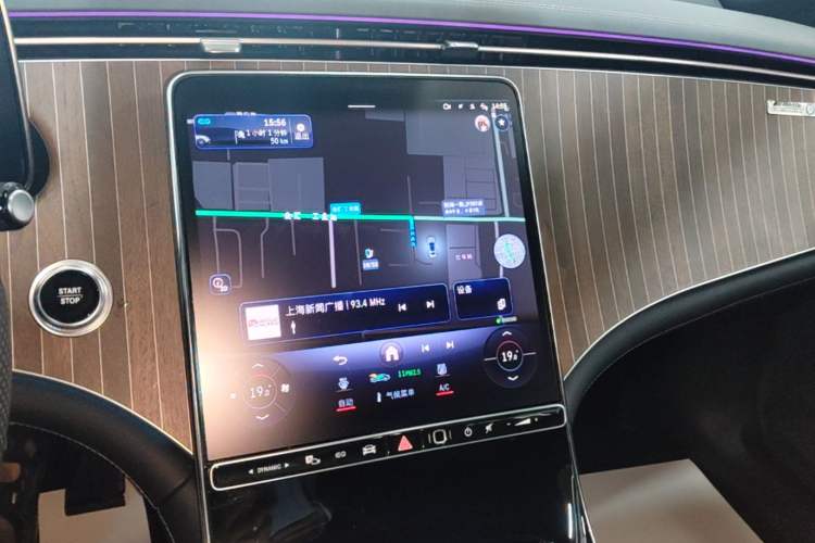 Used Mercedes-Benz EQE 2022 350 Luxury Edition Audio And AC Panel