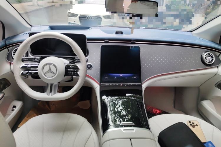 Used Mercedes-Benz EQE 2022 350 First Edition Special Version Center Console