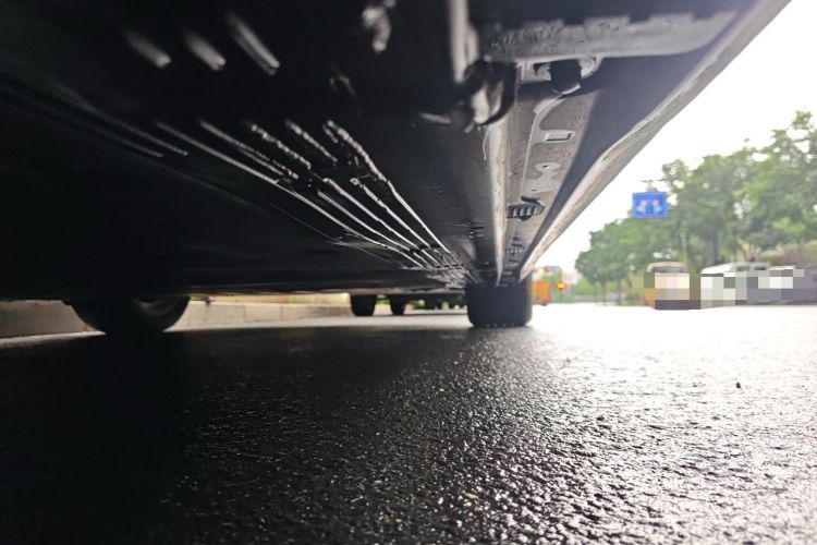 Used Mercedes-Benz EQE 2022 350 Pioneer Edition Chassis Front Left