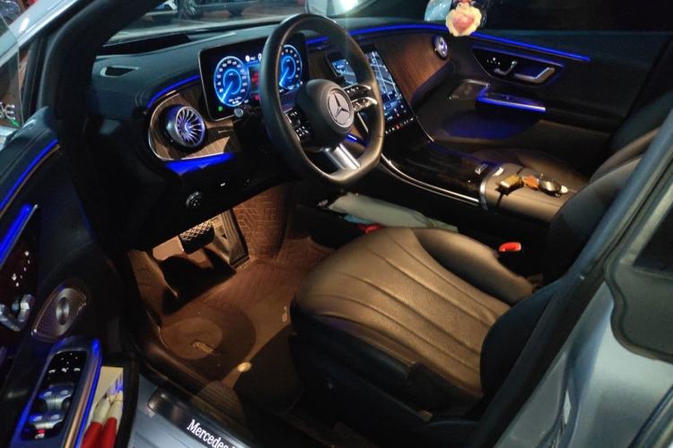 Used Mercedes-Benz EQE 2022 350 Luxury Edition Driver Seat