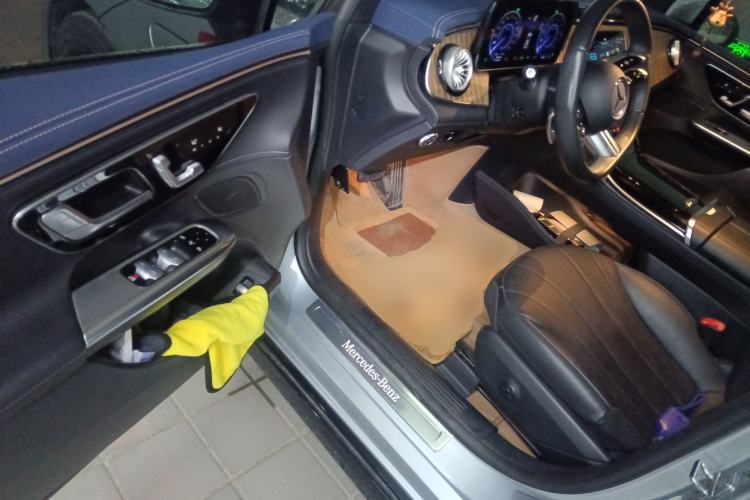 Used Mercedes-Benz EQE 2022 350 Pioneer Edition Driver Seat
