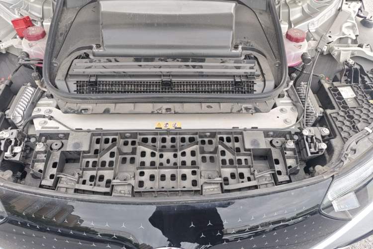 Used Mercedes-Benz EQE 2022 350 First Edition Special Version Engine Bay