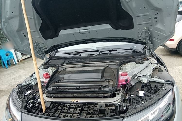 Used Mercedes-Benz EQE 2022 350 Luxury Edition Engine Bay