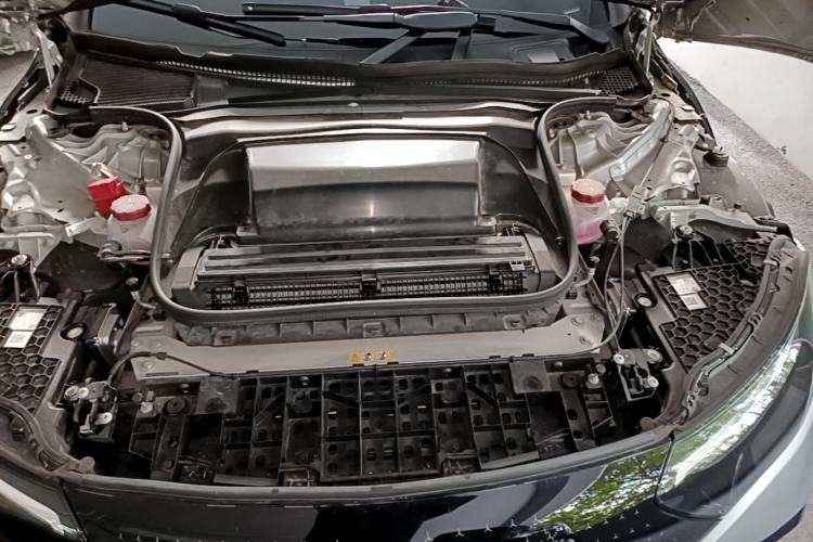 Used Mercedes-Benz EQE 2022 350 Luxury Edition Engine Bay