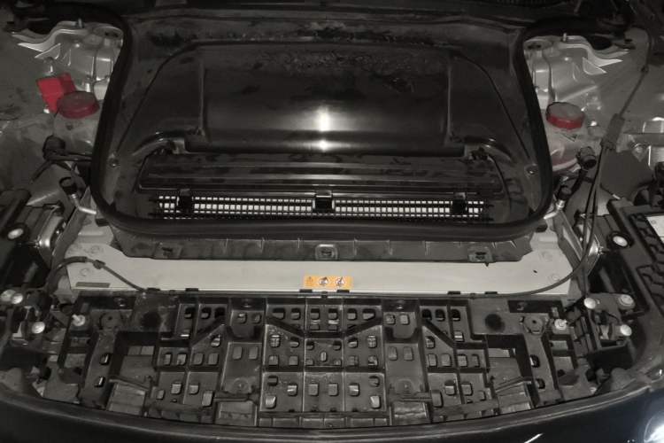 Used Mercedes-Benz EQE 2022 350 Luxury Edition Engine Bay