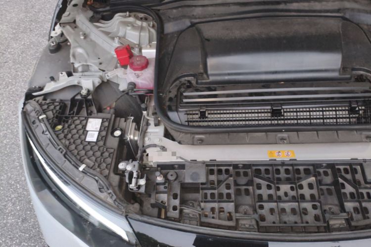 Used Mercedes-Benz EQE 2022 350 Luxury Edition Engine Bay Right