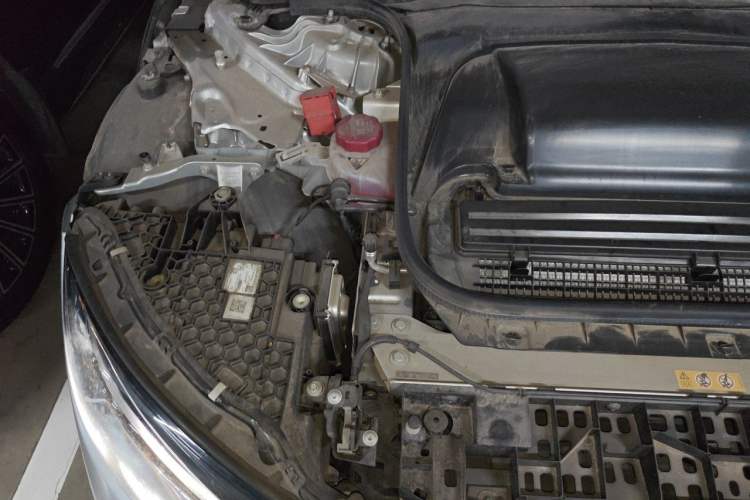 Used Mercedes-Benz EQE 2022 350 Luxury Edition Engine Bay Right