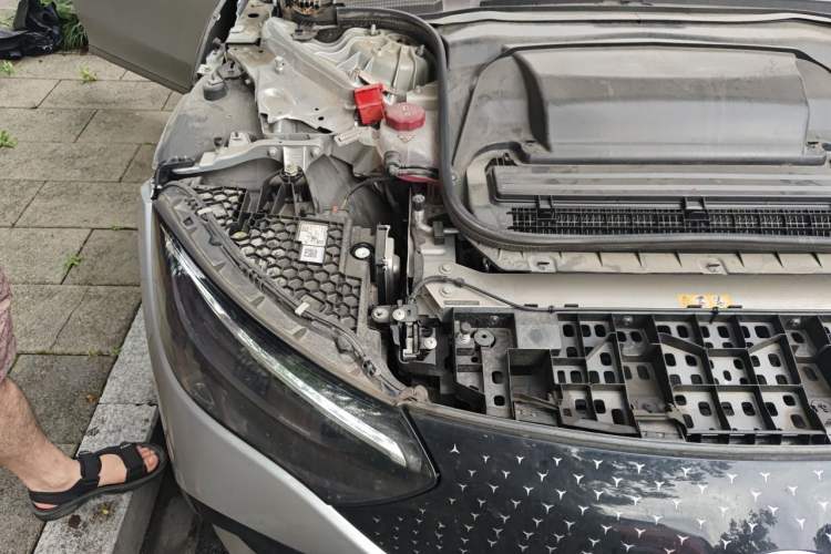 Used Mercedes-Benz EQE 2022 350 Pioneer Edition Engine Bay Right