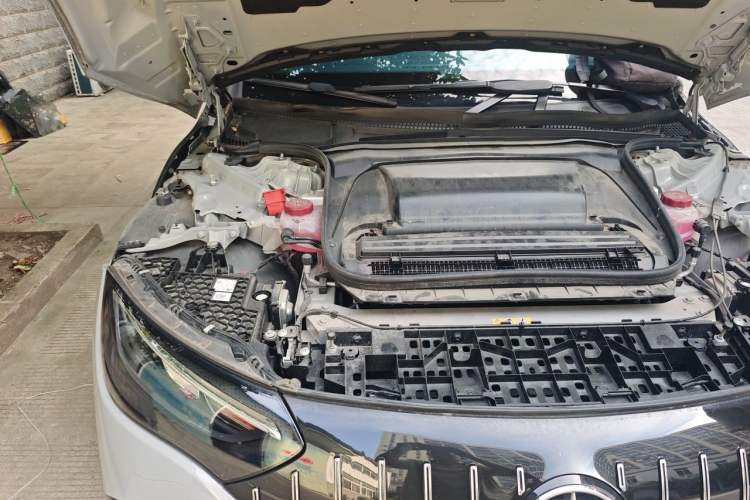 Used Mercedes-Benz EQE 2022 350 Pioneer Edition Engine Bay Right