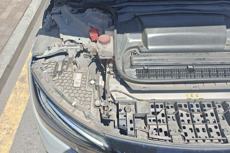 Used Mercedes-Benz EQE 2022 350 Luxury Edition Engine Bay Right