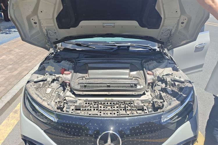 Used Mercedes-Benz EQE 2022 350 Luxury Edition Engine Bay