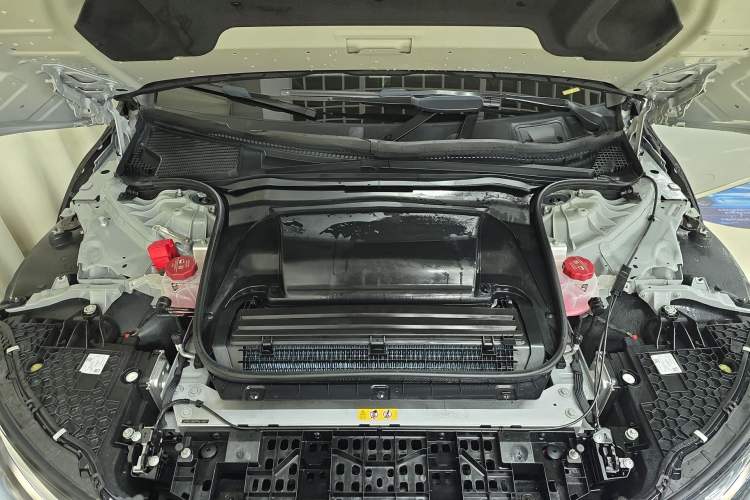 Used Mercedes-Benz EQE 2022 350 Pioneer Edition Engine Bay