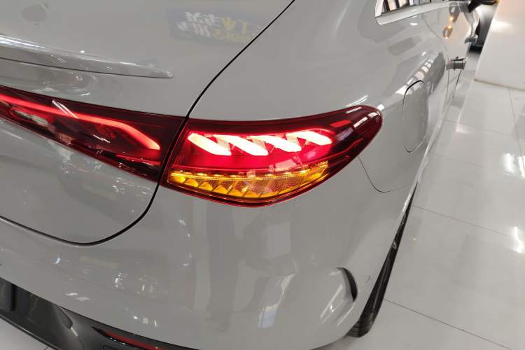 Used Mercedes-Benz EQE 2022 350 Pioneer Edition Exterior 1