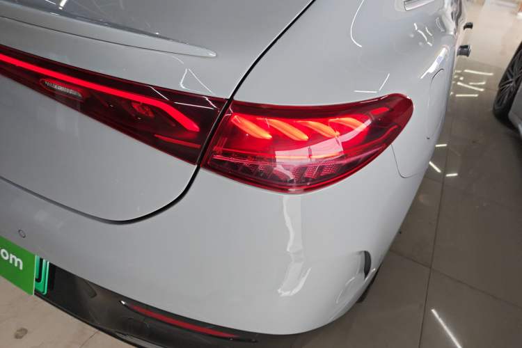 Used Mercedes-Benz EQE 2022 350 Luxury Edition Exterior 3